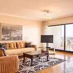 Spacious Flat With Sea View In Izmir Karsiyaka