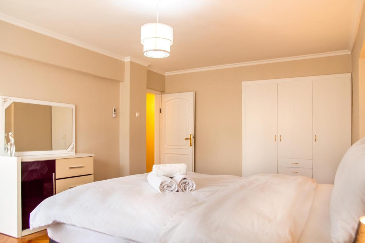 Spacious Flat With Sea View In Karsiyaka *